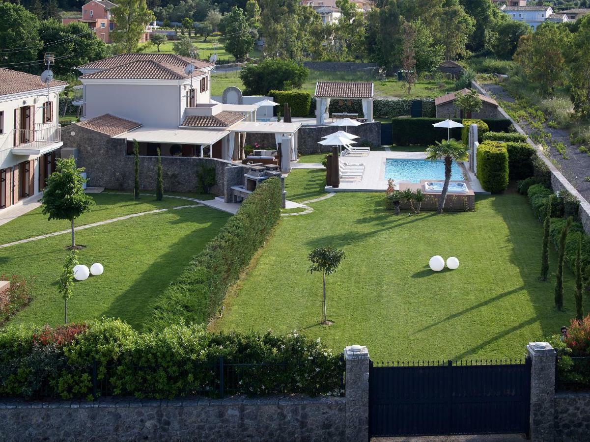 S & O Villas Corfu Dassiá Eksteriør bilde